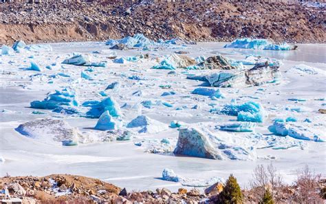  バザ郷！神秘的な湖と雄大な氷河の織りなす絶景！